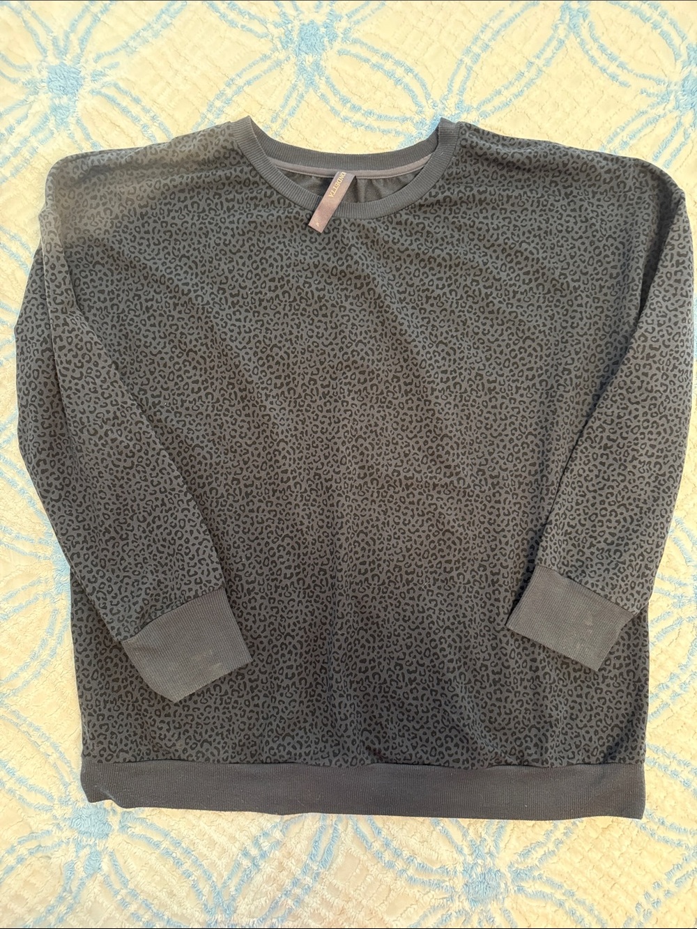 Women’s animal print long sleeve XL
